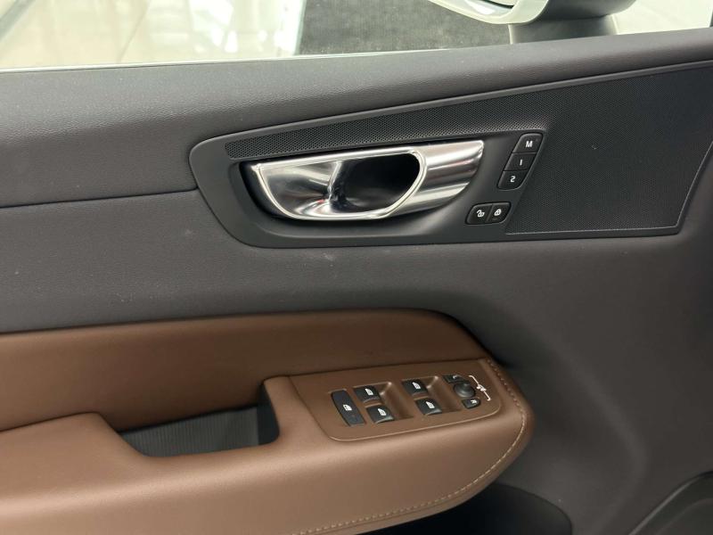 Volvo XC60 2 поколение [рестайлинг] 2.0 AT (250 л.с.)