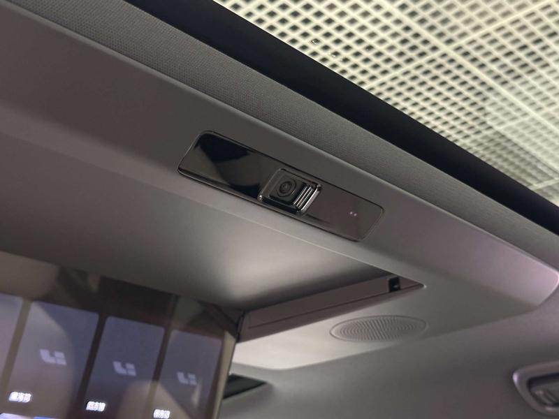 LiXiang L9  Гибрид 1.5 л. 449 л.с. автомат полный