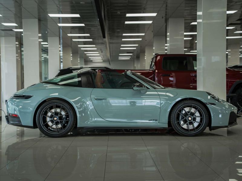 Porsche 911 VIII (992) Рестайлинг Гибрид 3.6 л. 541 л.с. робот полный