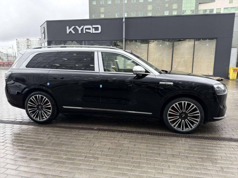 Aito M9  Гибрид 1.5 л. 496 л.с. автомат полный