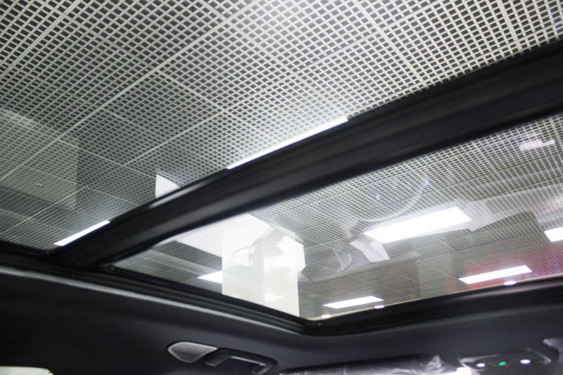 Lynk & Co 08  Гибрид 1.5 л. 593 л.с. автомат полный