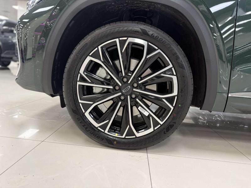 Geely Monjaro 1 поколение [2 рестайлинг] 2.0 AT (265 л.с.)