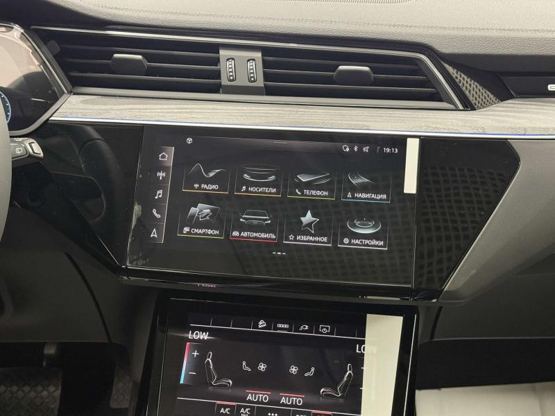 Audi e-tron I Электро  408 л.с. автомат полный