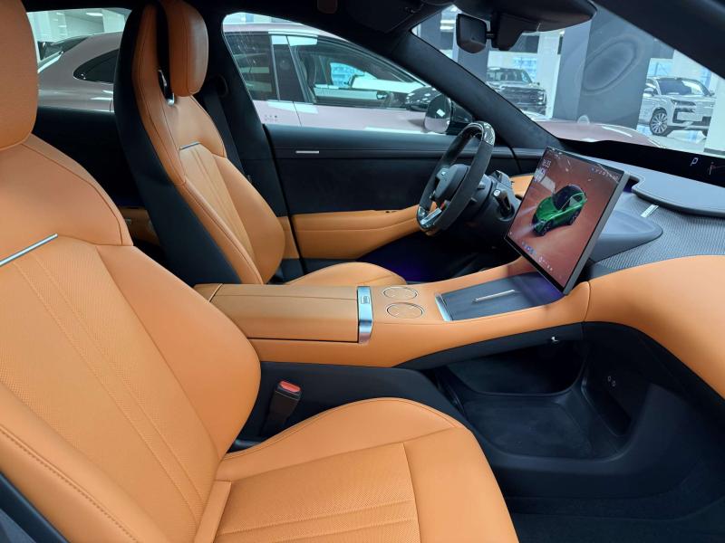 Xiaomi YU 7 1 поколение AT 4WD (690 л.с.)