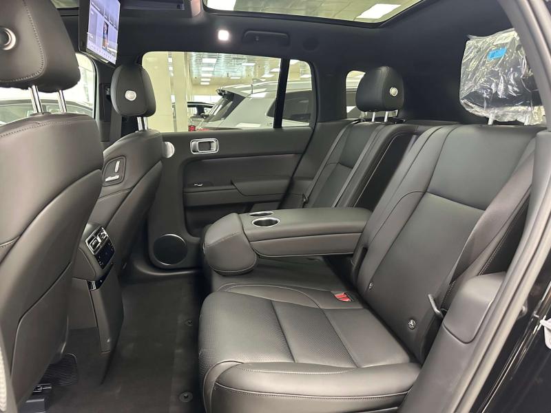 LiXiang L7 I Рестайлинг Гибрид 1.5 л. 449 л.с. автомат полный