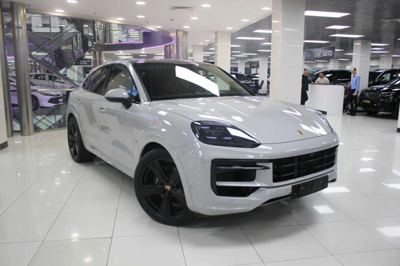 Porsche Cayenne III Рестайлинг Гибрид 4 л. 739 л.с. автомат полный