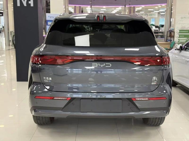 BYD Tang II Рестайлинг Гибрид 1.5 л. 615 л.с. автомат полный