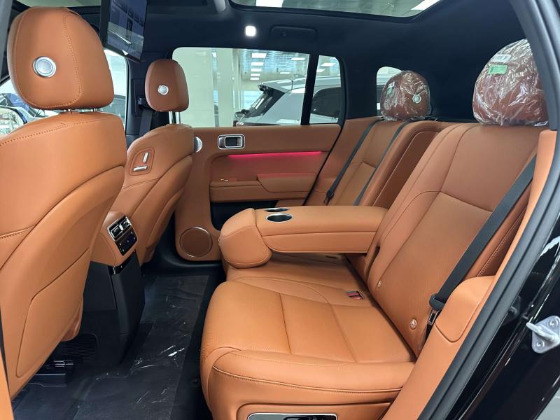 LiXiang L7 I Рестайлинг Гибрид 1.5 л. 449 л.с. автомат полный