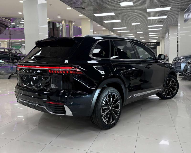 Geely Monjaro 1 поколение [2 рестайлинг] 2.0 AT (265 л.с.)