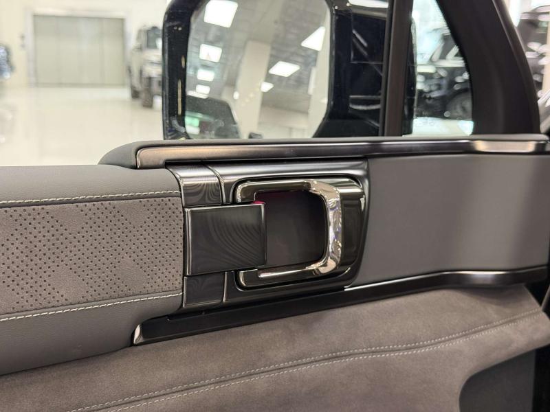 BYD FangChengBao Leopard 5  Гибрид 1.5 л. 687 л.с. вариатор полный