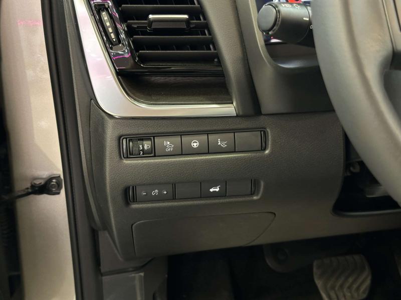Nissan X-Trail III Рестайлинг Гибрид 2 л. 147 л.с. вариатор полный