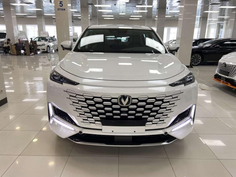 Changan UNI-K 1 поколение 2.0 AT (233 л.с.)