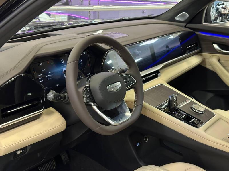 Geely Monjaro  Бензин 2 л. 238 л.с. автомат полный