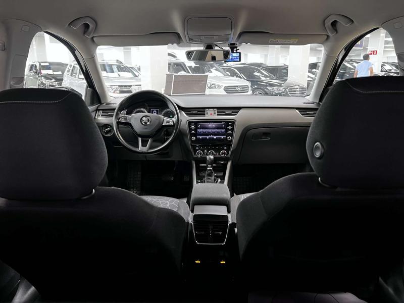 Skoda Octavia 3 поколение [рестайлинг] 1.8 TSI DSG (180 л.с.)