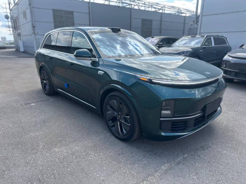 LiXiang L8 I Рестайлинг Гибрид 1.5 л. 449 л.с. автомат полный