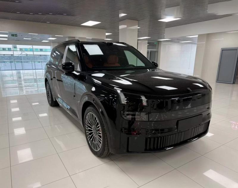 Lynk & Co 900 Поколение 1 2.0h 734 л.с