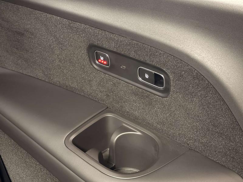 LiXiang L9 I Рестайлинг Гибрид 1.5 л. 449 л.с. автомат полный