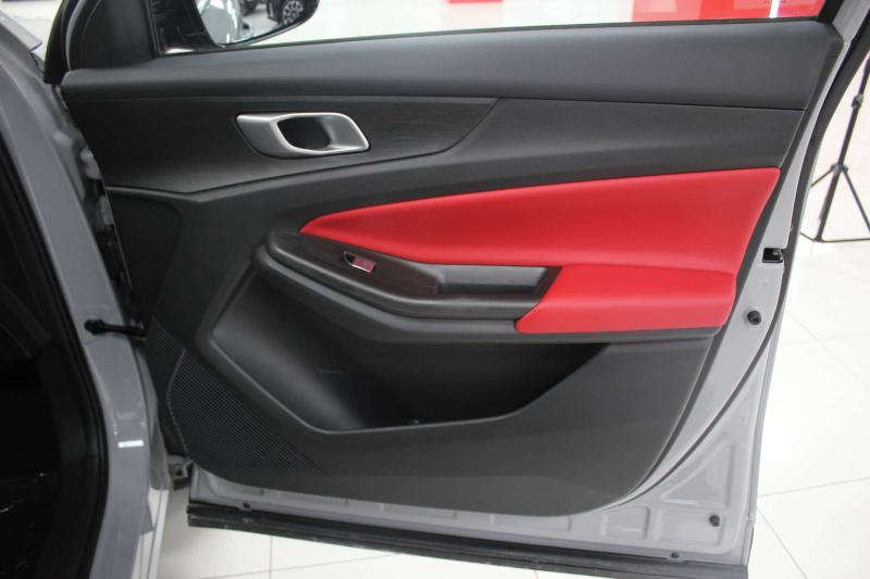 Changan UNI-S (CS55 Plus) 1 поколение 1.5 AMT 181 л.с.