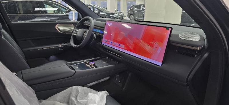 Lynk & Co 900 Поколение 1 AT Гибрид 2 л. (720 л.с.)