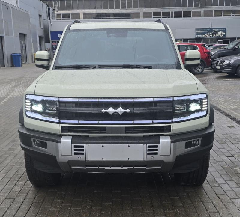 BYD FangChengBao Leopard 5  Гибрид 1.5 л. 687 л.с. вариатор полный