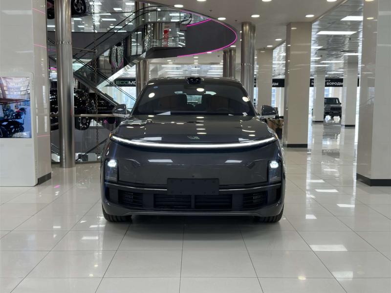 LiXiang L9 I Рестайлинг Гибрид 1.5 л. 449 л.с. автомат полный