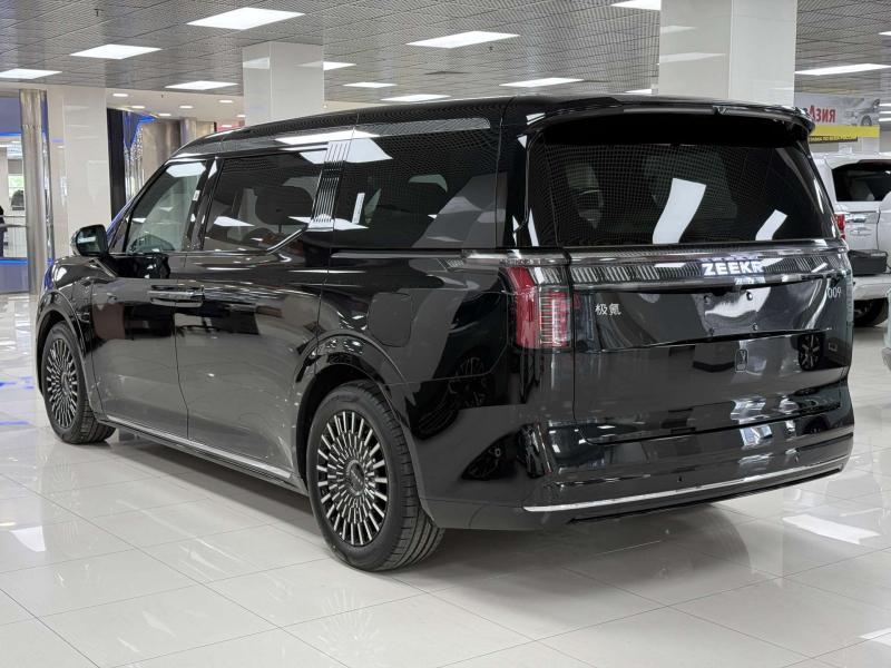 Zeekr 009 I Рестайлинг Электро  789 л.с. автомат полный