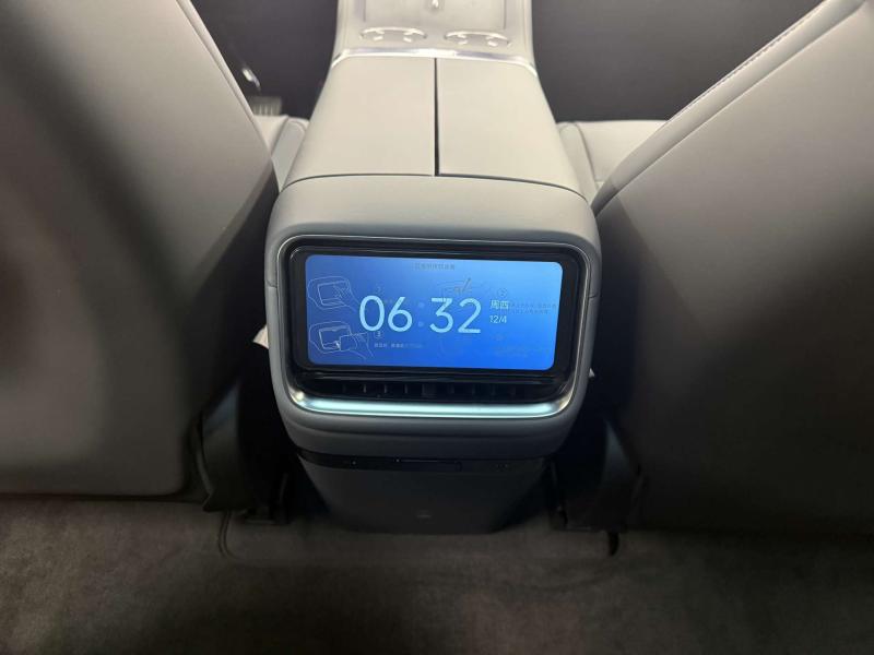 Xiaomi YU 7 1 поколение AT 4WD (690 л.с.)