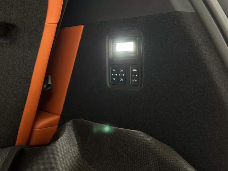 Geely Galaxy M9 1 поколение 1.5 л, 870 л.с., гибрид