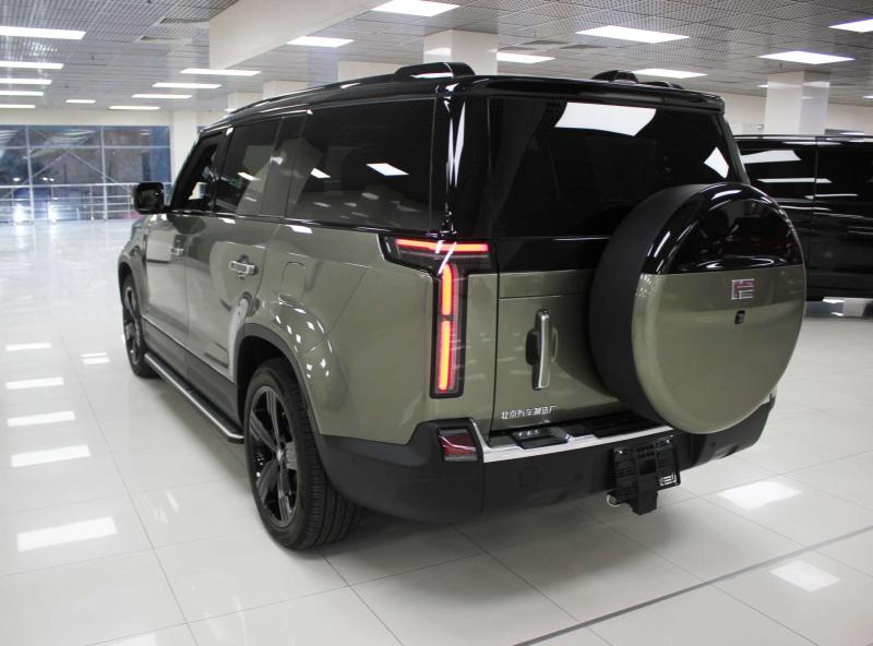 Polar Stone (Jishi) 01  Гибрид 1.5 л. 476 л.с. автомат полный