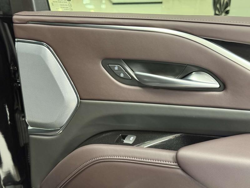 Cadillac Escalade V Рестайлинг Бензин 6.2 л. 420 л.с. автомат полный