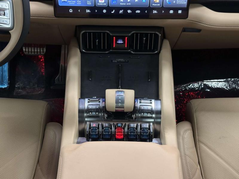 BYD FangChengBao Leopard 8  Гибрид 2 л. 952 л.с. автомат полный