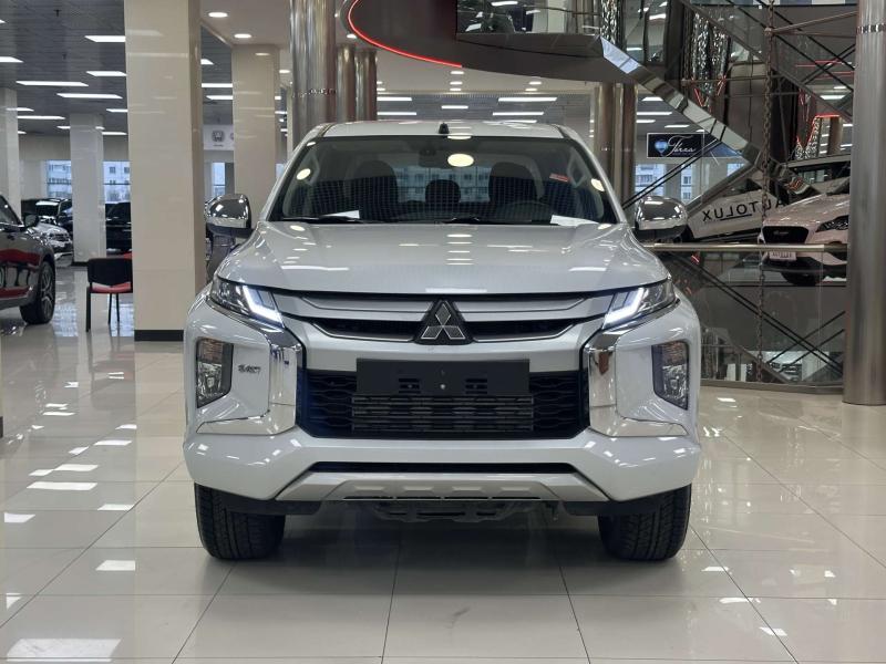 Mitsubishi L200 V Рестайлинг Дизель 2268 см3 150 л.с. (110 кВт) автоматическая полный