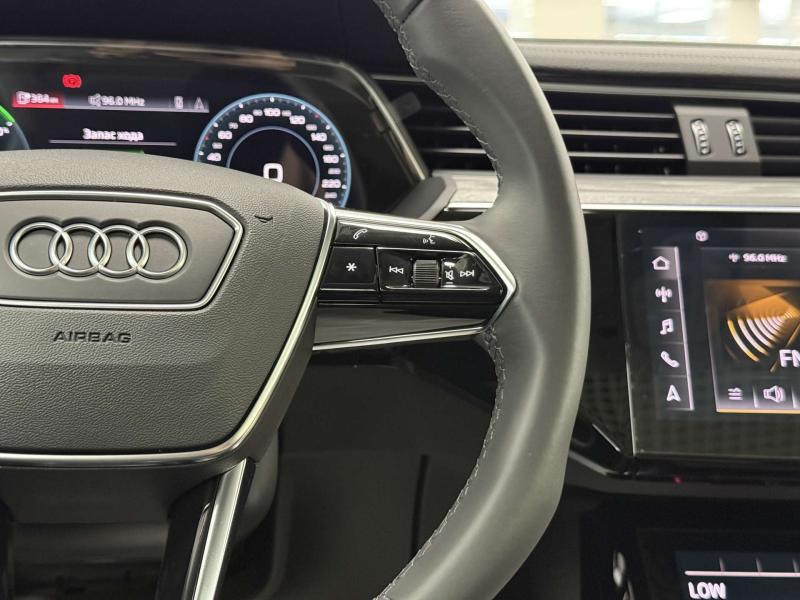 Audi e-tron I Электро  408 л.с. автомат полный