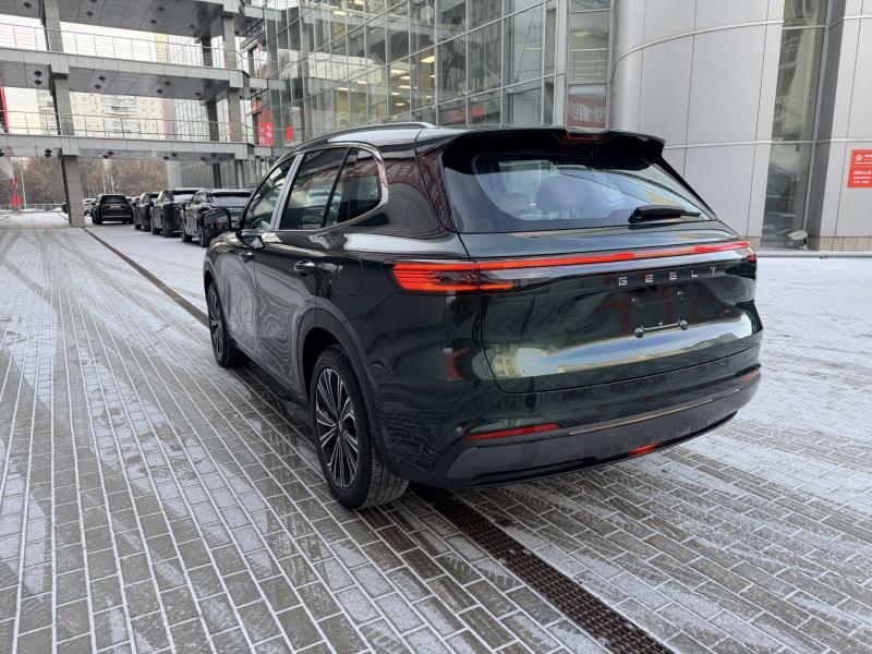 Geely Galaxy Starship 7 1 поколение 1,5 л  218 л.с. гибрид