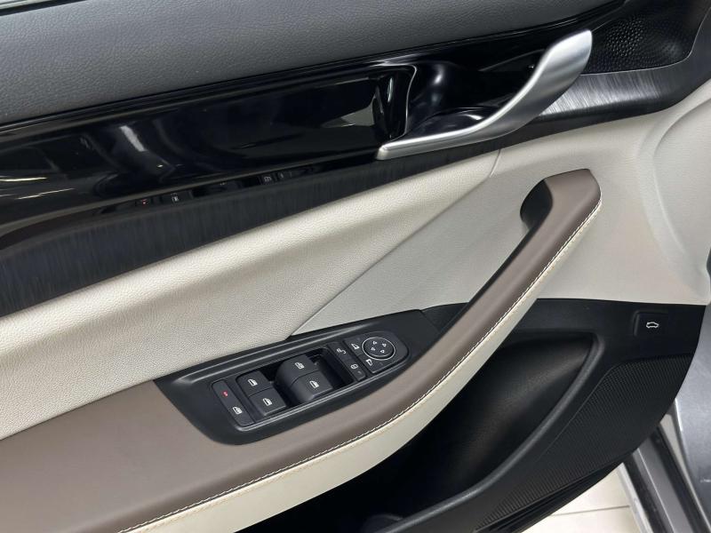 BYD Qin III Гибрид 1.5 л. 218 л.с. автомат передний