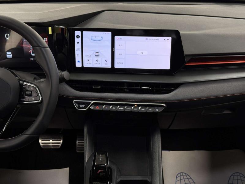 Geely Binyue I Рестайлинг Бензин 1.5 л. 177 л.с. робот передний