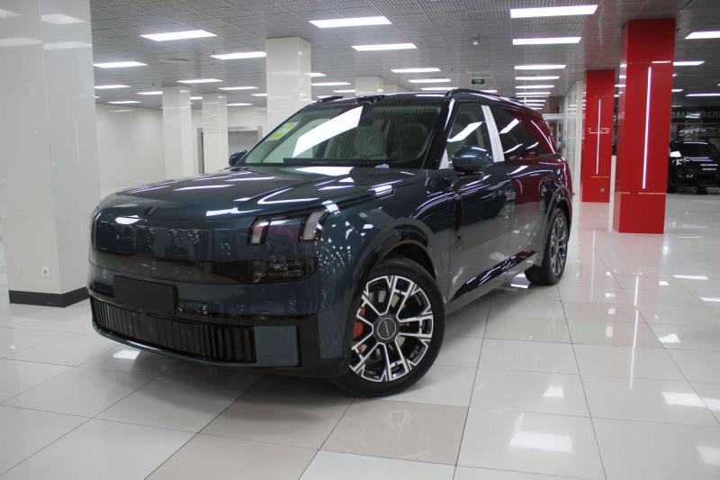 Lynk & Co 900 Поколение 1 2.0h 734 л.с
