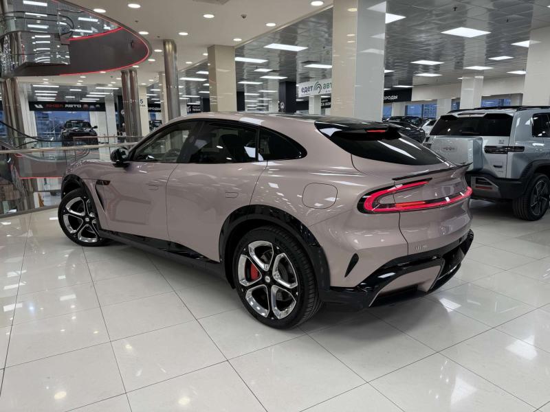 Xiaomi YU 7 1 поколение AT 4WD (690 л.с.)