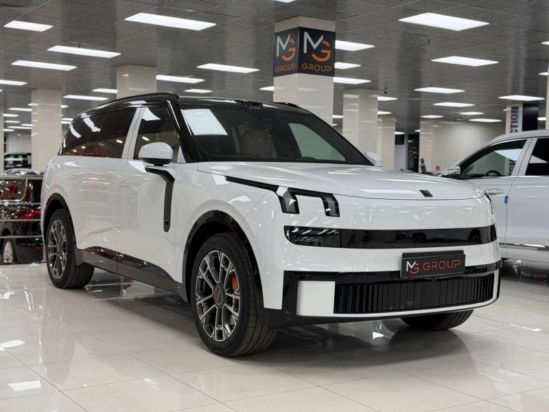 Lynk & Co 900 Поколение 1 2.0h 734 л.с