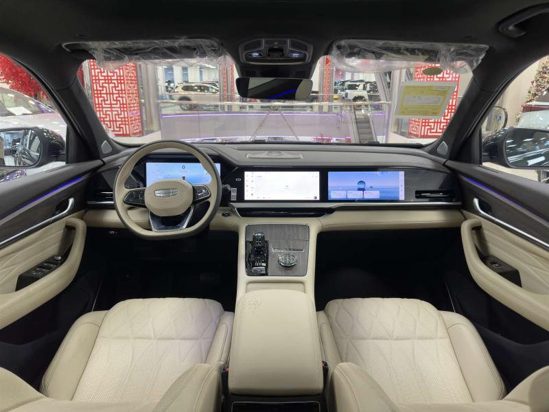 Geely Monjaro  Бензин 2 л. 238 л.с. автомат полный