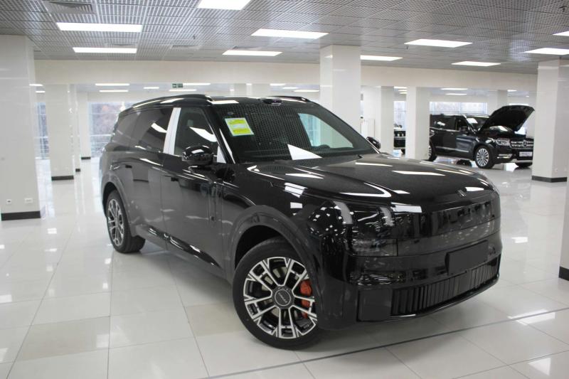 Lynk & Co 900 Поколение 1 AT Гибрид 2 л. (720 л.с.)