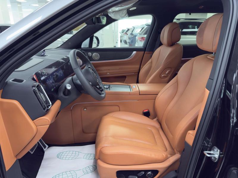 Aito M9  Гибрид 1.5 л. 496 л.с. автомат полный