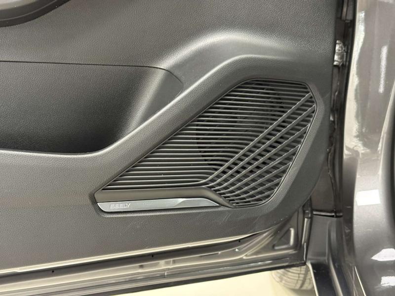 Geely Coolray I Рестайлинг Бензин 1.5 л. 172 л.с. робот передний