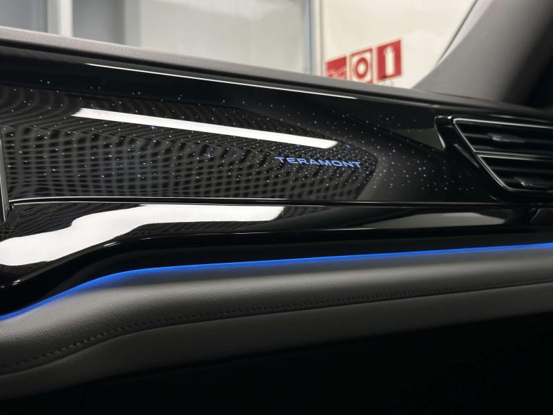 Volkswagen Teramont I Рестайлинг Бензин 2 л. 220 л.с. автомат полный