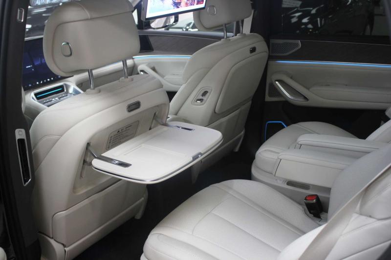 Denza N9 1 поколение 2.0 л. 925 л.с. (680 кВт) 