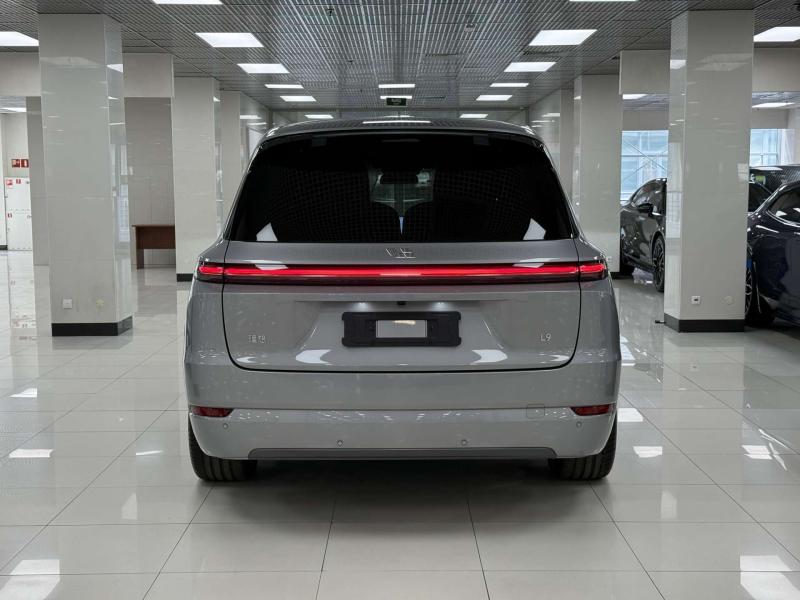 LiXiang L9 I Рестайлинг Гибрид 1.5 л. 449 л.с. автомат полный