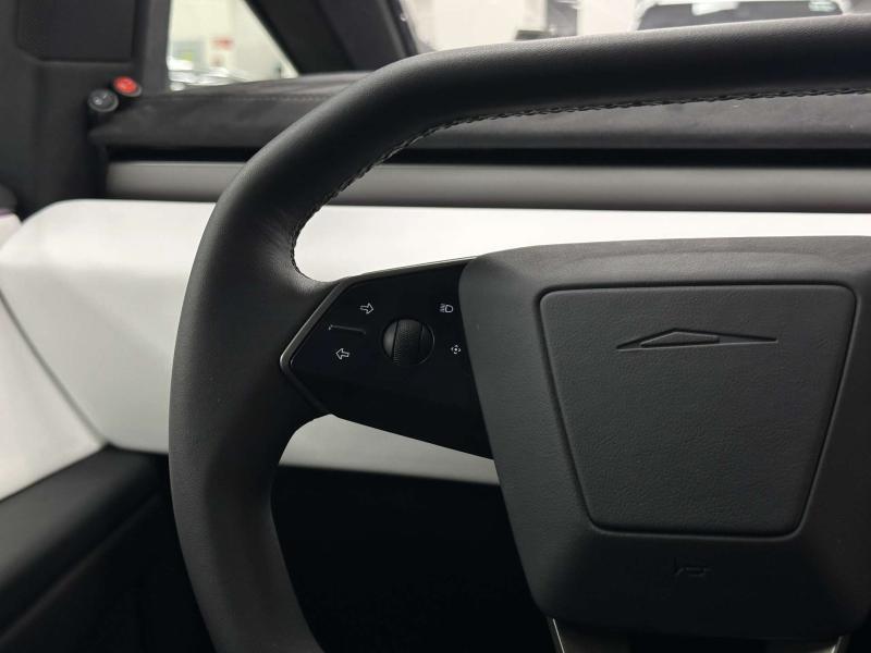 Tesla Cybertruck  Электро  845 л.с. автомат полный