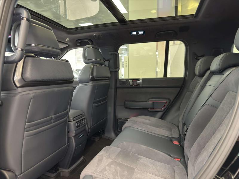 BYD FangChengBao Leopard 5  Гибрид 1.5 л. 687 л.с. вариатор полный