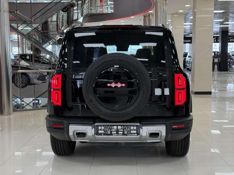 BYD FangChengBao Leopard 5  Гибрид 1.5 л. 687 л.с. вариатор полный