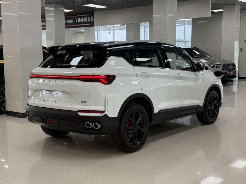 Geely Coolray I Рестайлинг Бензин 1.5 л. 172 л.с. робот передний